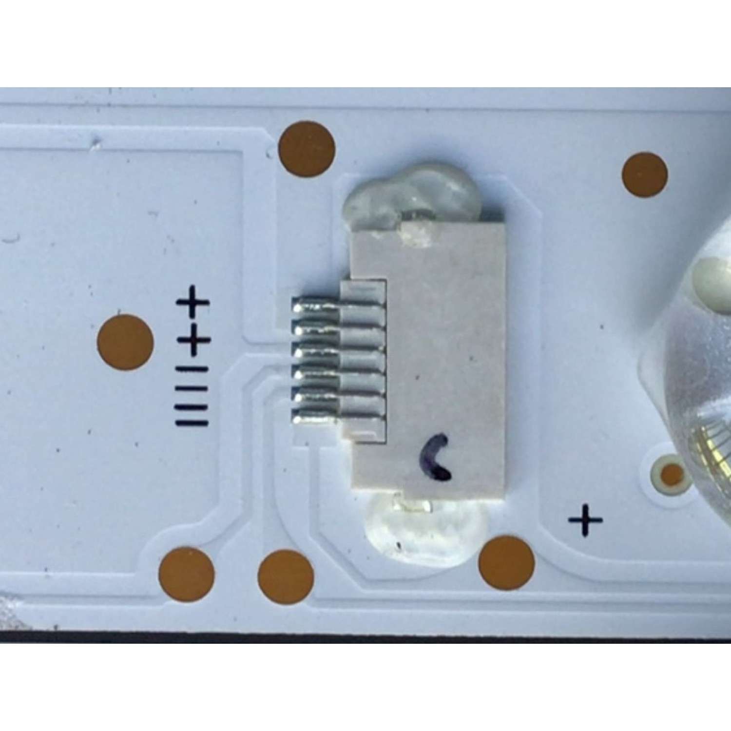 KIT DE LED'S PARA TV TCL ((12 PIEZAS)) / NUMERO DE PARTE GIC55LB172_3030F2.1D_V0.4_20200612 / 4C-LB5508-ZM06J / 4C-LB5508-ZM07J / 4C-LB5508-ZM08J / 210402 / GIC55LB172_3030F2.1D / PANEL LVU550NDJL / DISPLAY ST5461D12-5 VER.2.2 / 55S531 / 55S535 - Imagen 6